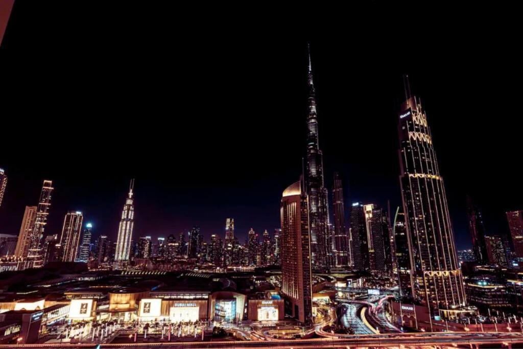 Apartment Downtown - Burj Khalifa Facing - 2 Bed Luxe
