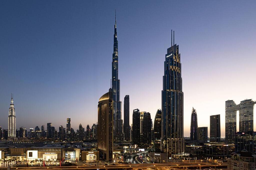 Downtown - Burj Khalifa Facing - 2 Bed Luxe