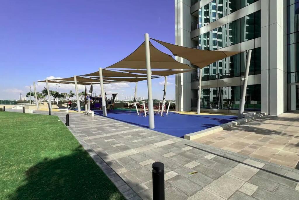 Downtown - Burj Khalifa Facing - 2 Bed Luxe Apartment Dubai