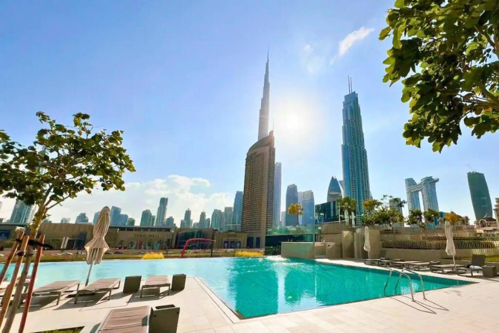 Downtown - Burj Khalifa Facing - 2 Bed Luxe