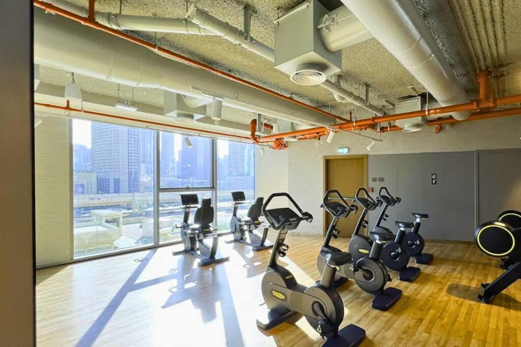 Downtown - Burj Khalifa Facing - 2 Bed Luxe Apartment Dubai