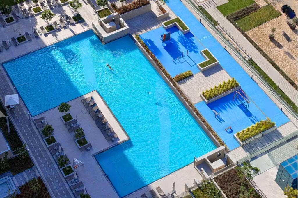 Downtown - Burj Khalifa Facing - 2 Bed Luxe Apartment